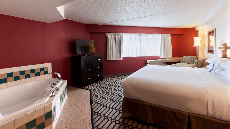 Delta Hotels by Marriott Fargo