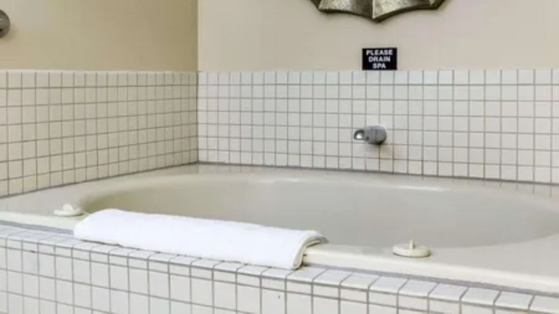Quality Suites Near West Acres
