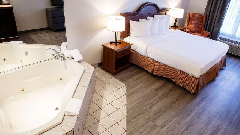 Country Inn & Suites by Radisson, Harrisburg West, PA