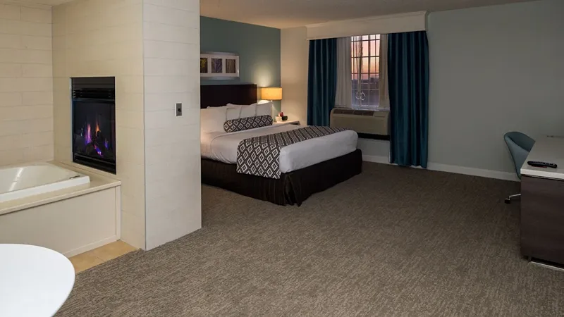 Crowne Plaza Suites Pittsburgh South, an IHG Hotel photo 1