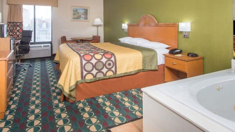 Super 8 by Wyndham Spartanburg/I-26 Exit 22