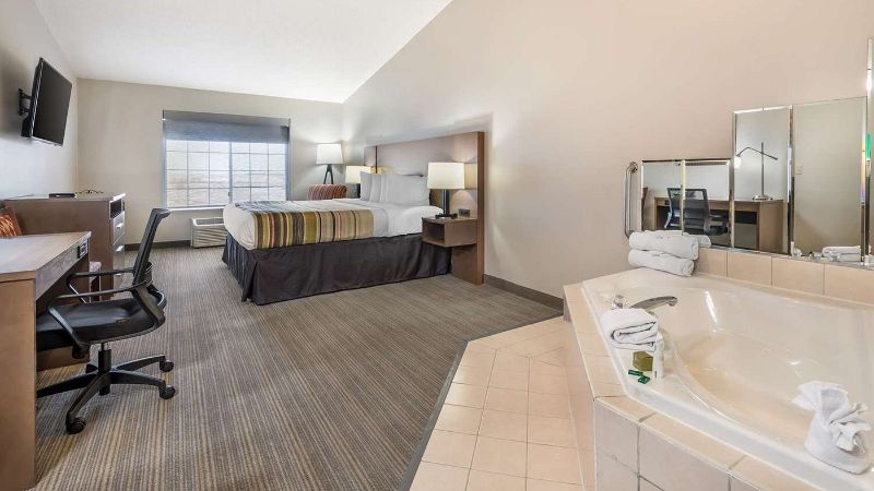 Country Inn & Suites by Radisson, Watertown, SD photo 1