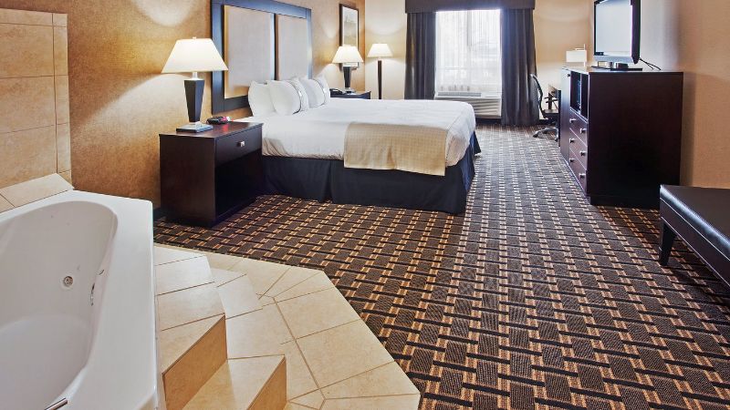 Holiday Inn Arlington NE-Rangers Ballpark, an IHG Hotel