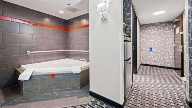 Comfort Suites Williamsburg Historic Area