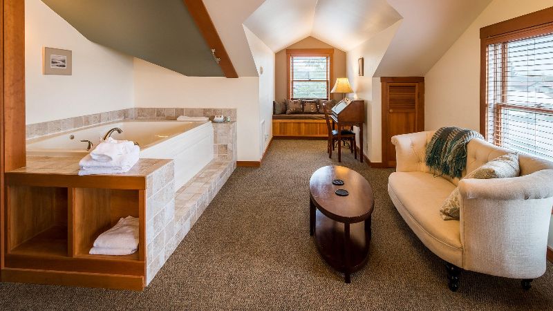 The Heron Inn & Day Spa