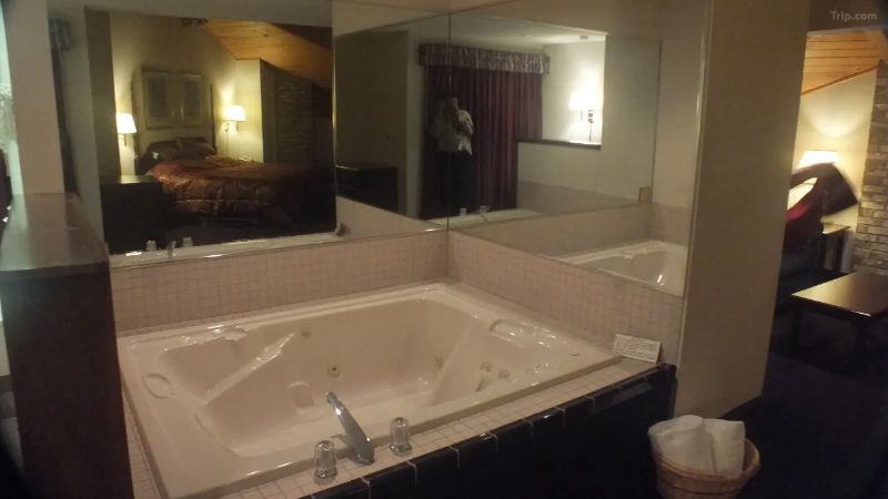Q Express Inn & Suites