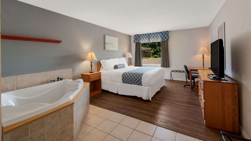 SureStay Plus By Best Western Berkeley Springs photo 1