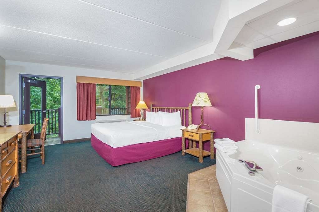 AmericInn by Wyndham Wisconsin Dells photo 1