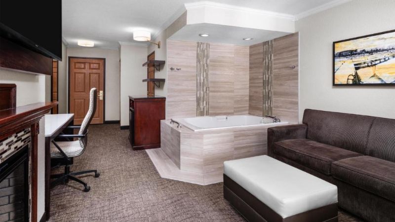 Best Western Premier Bridgewood Resort Hotel