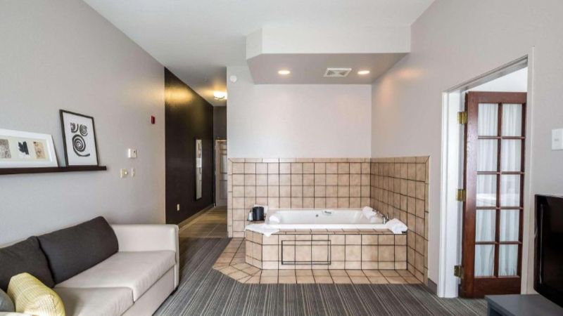 Country Inn & Suites by Radisson, Fond du Lac, WI